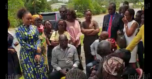 Des proches parents d’Ali Bongo interdits de le rencontrer à son domicile de Libreville !