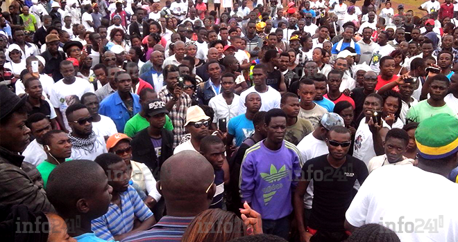 L’imposant hommage des populations d’Oyem à André Mba Obame