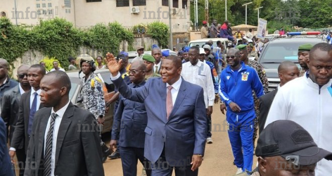 Centrafrique : Touadéra ouvre le bal en déposant sa candidature pour un 3e mandat contesté