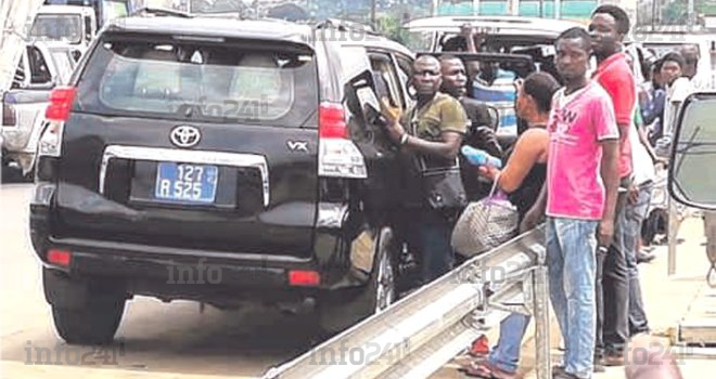 Quand un véhicule de l’Etat gabonais fait aussi dans le clando&nbsp;!